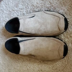 Nevado slip on shoes